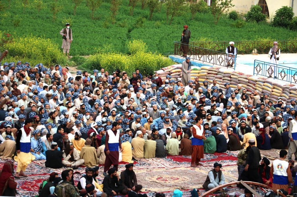 Iftar and distribution of food and medicine aid to the addiction treatment center